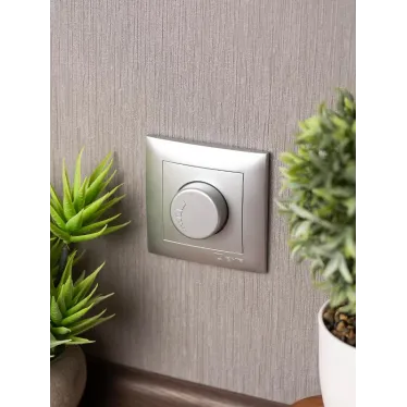 Валенсия лицевая панель светорегулятора 600W 220В сталь