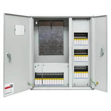 Щит учетно-распределительный навесной ЩРУн-3/30о IP31 двухдверный с окном 580х490х165