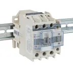 Пускатель магнитный КМЭ 32А катушка управления 220В малогабаритный 1NC