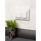 Минск Розетка 2-местная СП с/з с крышкой 16А белаяс защ. штор. IP44