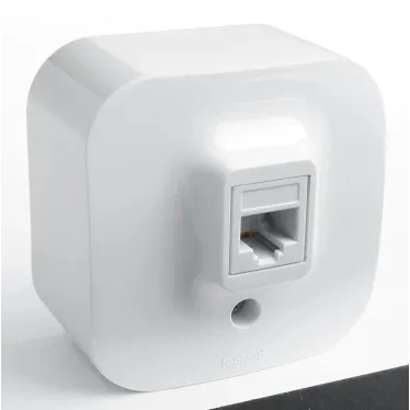 Quteo Розетка телефонная RJ11 наружная белая