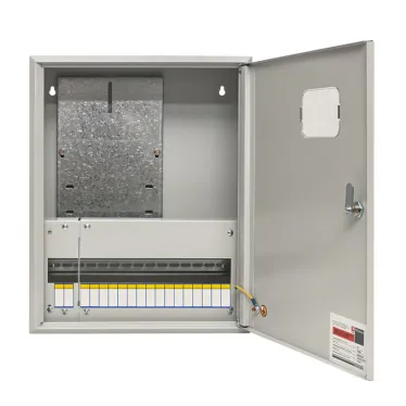 Щит учетно-распределительный навесной ЩУРн-3/18 с окном IP31