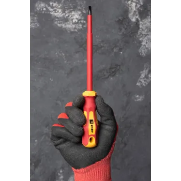 Отвертка Master SL6.5x150 мм 1000В Basic