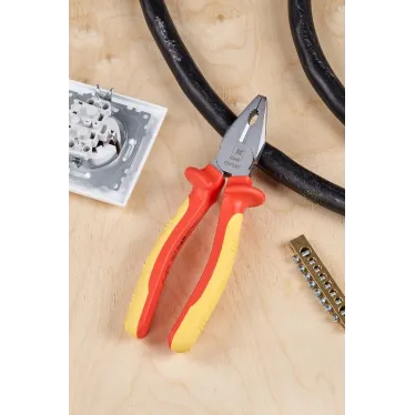 Пассатижи Expert 200 мм 1000В