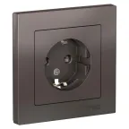 Розетка ATLASDESIGN с заземлением со шторками 16А в сборе мокко