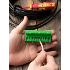 Шина 0 PE 6х9мм 10 отверстий латунь зеленый изолированный корпус на DIN-рейку PROxima