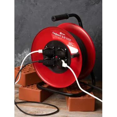 Удлинитель на катушке Гефест 2.0 4 гнезда 20 с заземлением и предохранителем КГ 3*2,5 16А/3,5к ВтIP44 PROxima