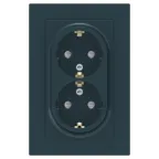 Розетка ATLASDESIGN двойная с заземлением со шторками 16А в сборе изумруд
