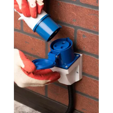 Розетка кабельная 32А 2Р+Е IP44 на поверхность 220В