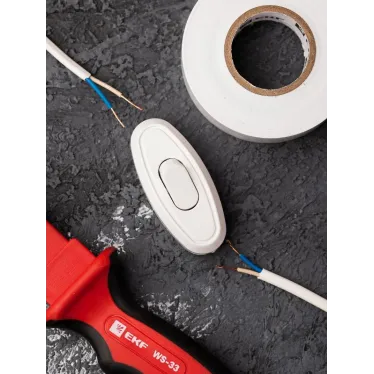 Выключатель проходной на шнур для бра белый 6А