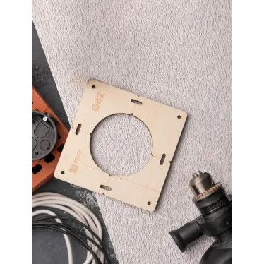 Шаблон для подрозетников c 1 отв. диам. 82 мм Expert