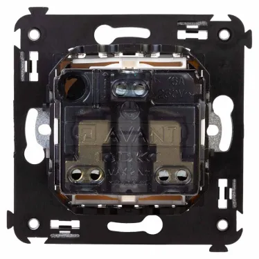 Avanti Розетка в стену, 2P+E, с защитными шторками, ''Белое облако''