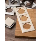 Валенсия рамка 3-местная кремовая