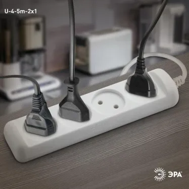 Удлинитель без зазeмл., 2х1мм2, 10А, ПВС, 4гн, 5м (10/840) U-4-5m-2x1