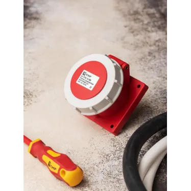 Розетка стационарная внутренняя 3142 3Р+РЕ 16А 380В IP67 PROxima