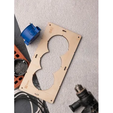 Шаблон для подрозетников c 3 отв. диам. 82 мм Expert