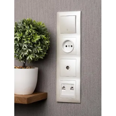 Валенсия Рамка 4-местная жемчуг