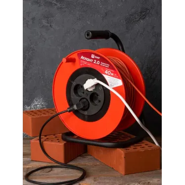 Удлинитель на катушке Атлант 2.0 4 гнезда 40м без заземления ПВС 2x0.75 6А/1.3кВт PROxima