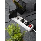 Удлинитель Эксперт 4 гнезда 3 метра 16А/3,0кВт с выключателем и заземлением ПВС 3х1 EKF