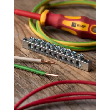 Шина PEN ноль-земля (6x9мм) 10 отв. цинк крепеж покраям