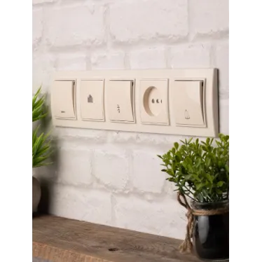 Рамка пятиместная горизонтальная бежевый Минск