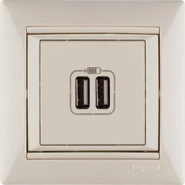 VALENA Розетка двойная USB слоновая кость