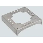 Connect Цоколь для соединения напольного кабель-каналала с 2 перфорациями 85x18мм и 2 вырезами 130х18мм алюминий