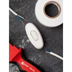 Выключатель проходной на шнур для бра белый 6А