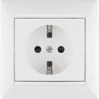 VALENA Розетка с заземлением со шторками в рамку белая