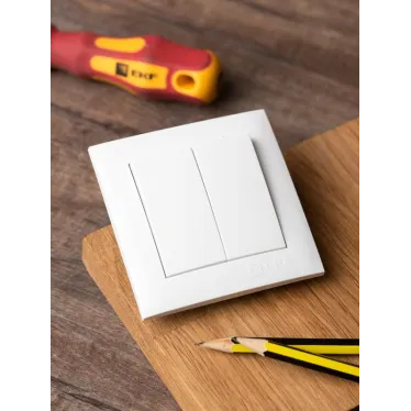 Валенсия выключатель 2-кл. 10А белый