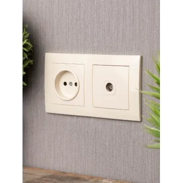 Валенсия рамка 2-местная кремовая