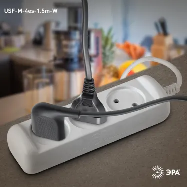 Удлинитель электрический без заземления 3 розетки 5м ПВС 2x0,75мм2 6А UX(6)-3-5m ЭРА