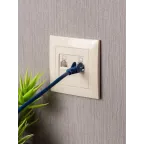 Валенсия розетка компьютерная RJ-45 2-местная кремовая
