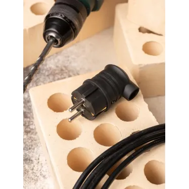 Вилка угловая каучуковая 230В 2P+PE 16A IP44 DIY