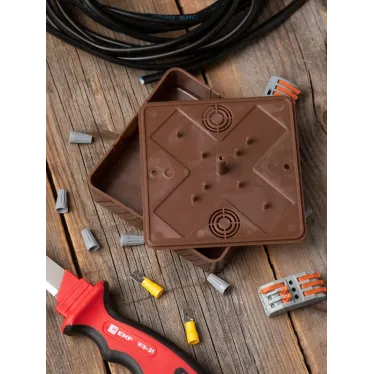 Коробка разветвительная KMP-030-032 100х100х25 темное дерево PROxima