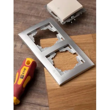 Валенсия Рамка 2-местная сталь