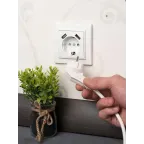 Розетка Минск 1-местная СП с заземлением и крышкой 16А белая защитные шторки