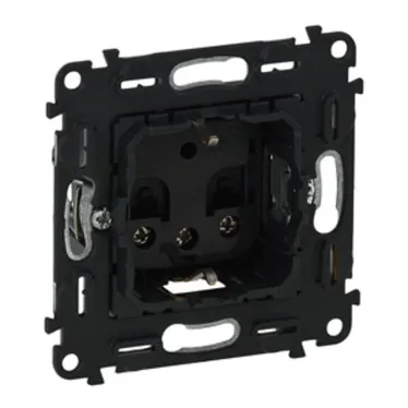 Valena IN MATIC Розетка силовая 2К+З 16А 250В с увеличенными винтовыми зажимами 6кв.мм со шторками