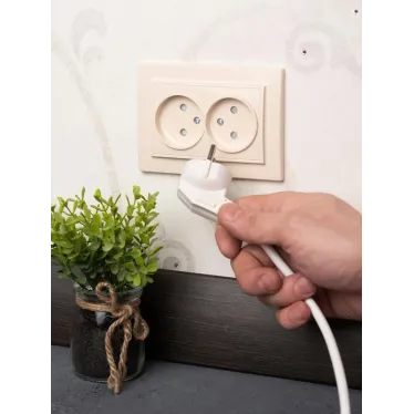 Розетка двухместная СП без заземления 10А бежевый с защитными шторками Минск