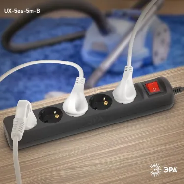 Удлинитель электрический UX-5es-5m-B с заземлением с выключателем 5 розеток 5 м ПВС 3x0,75мм2 10А черный