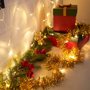 Гирлянда светодиодная Мишура золотая 10 LED, 1,5 м, прозрачный ПВХ, теплое белое свечение, 2 х АА (батарейки не в комплекте) | 304-012 | NEON-NIGHT