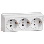 Розетка тройная с заземлением 16А белая ОКТАВА