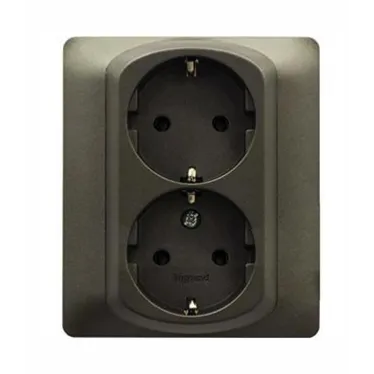 Galea Life Розетка с заземлением 2х2К+З темная бронза