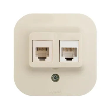 Quteo Розетка телефонная+компьютерная RJ11+RJ45 категория 5 UTP наружная бежевая