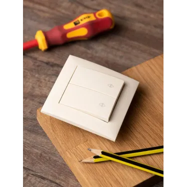 Валенсия выключатель 2-кл. 10А кремовый проходной