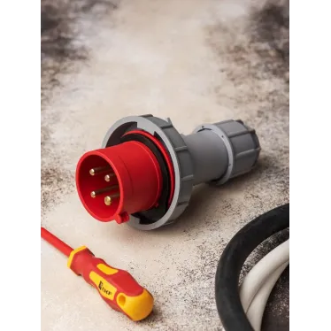 Вилка переносная 0242 3Р+РЕ 32А 380В IP67