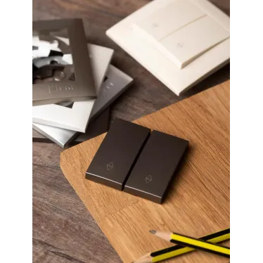 Валенсия лицевая панель выключателя 2-кл. проходного 10А графит