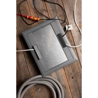 Лючок напольный C-Line 12 (с приборной рамкой)