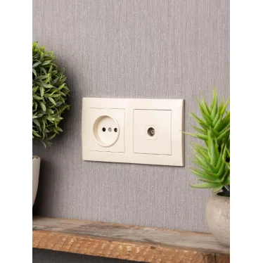 Валенсия рамка 2-местная кремовая