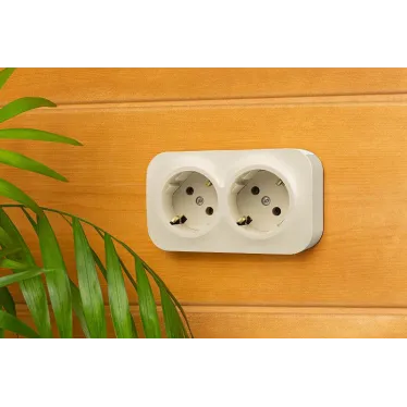 Quteo Розетка двойная с заземлением без шторок - 16 A - 250 В IP 20 - Слоновая кость
